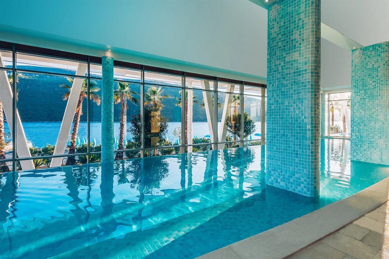 Carine Hotel Kumbor Superior Херцег-Нови Экстерьер фото